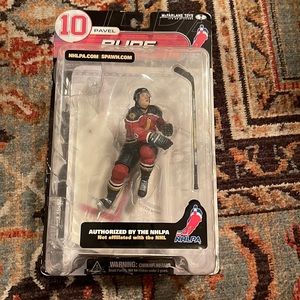 Brand new McFarlana toys NHL sport picks series 2 pavel bure action figure